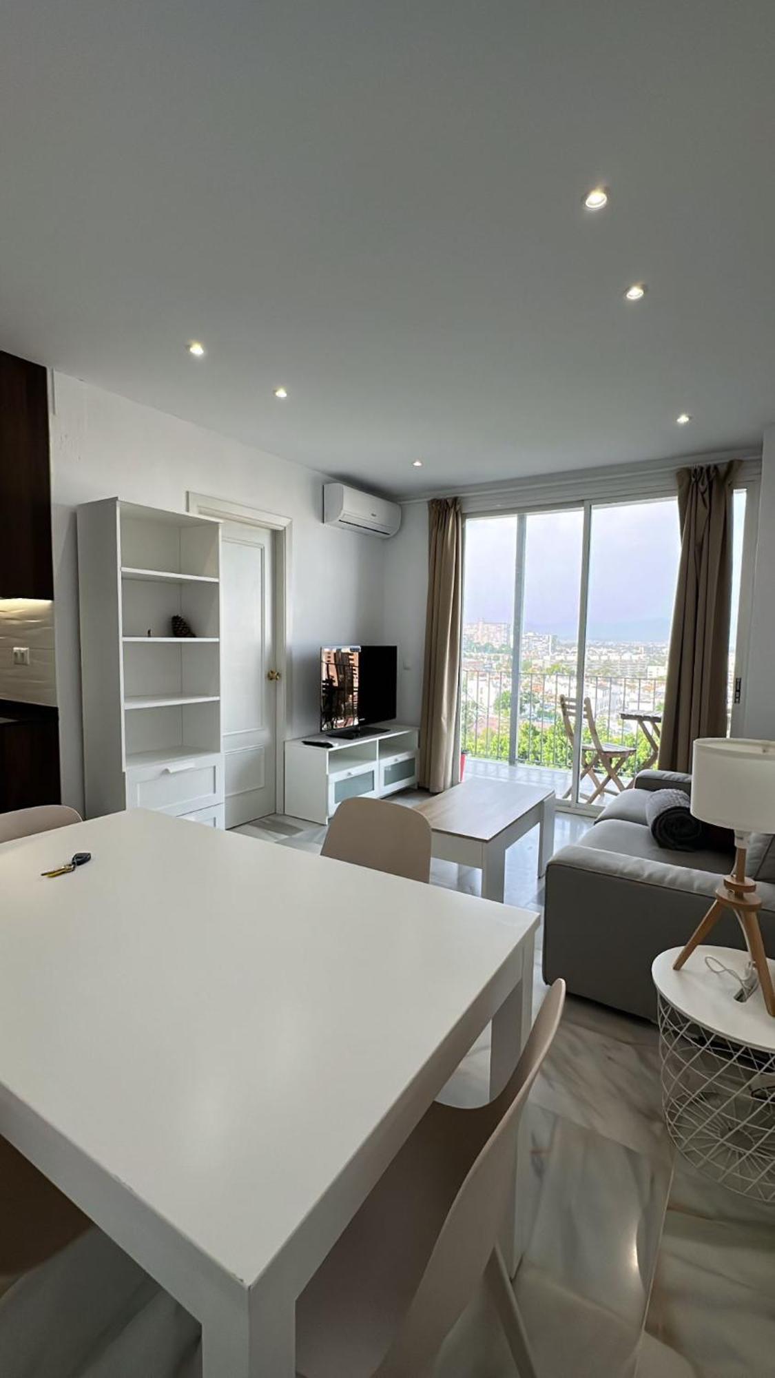 Apt Buenavista En Torremolinos Increibles Vistas Hacia Malaga 5Min Del Centro Y De La Playa エクステリア 写真